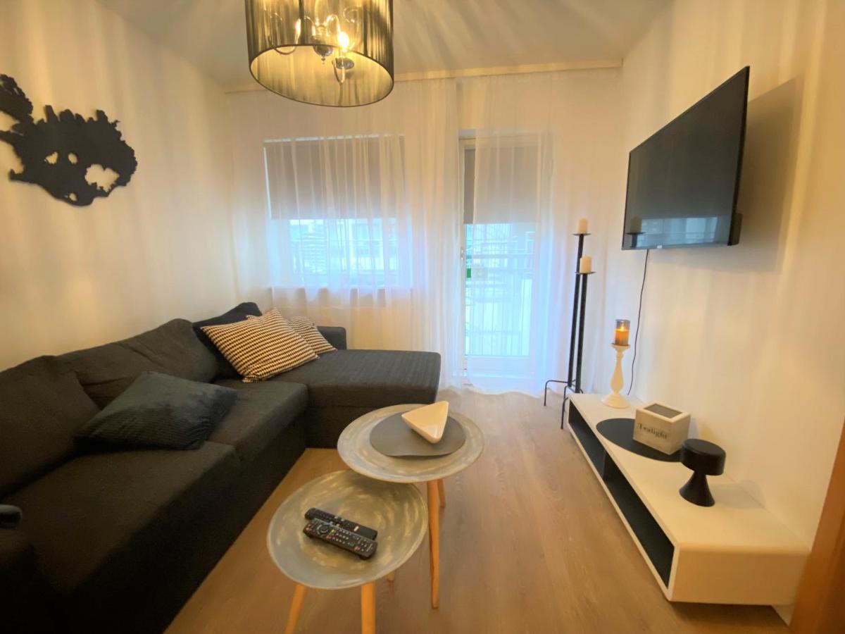 Apartment Hafnarstraeti 100, Downtown Akureyri